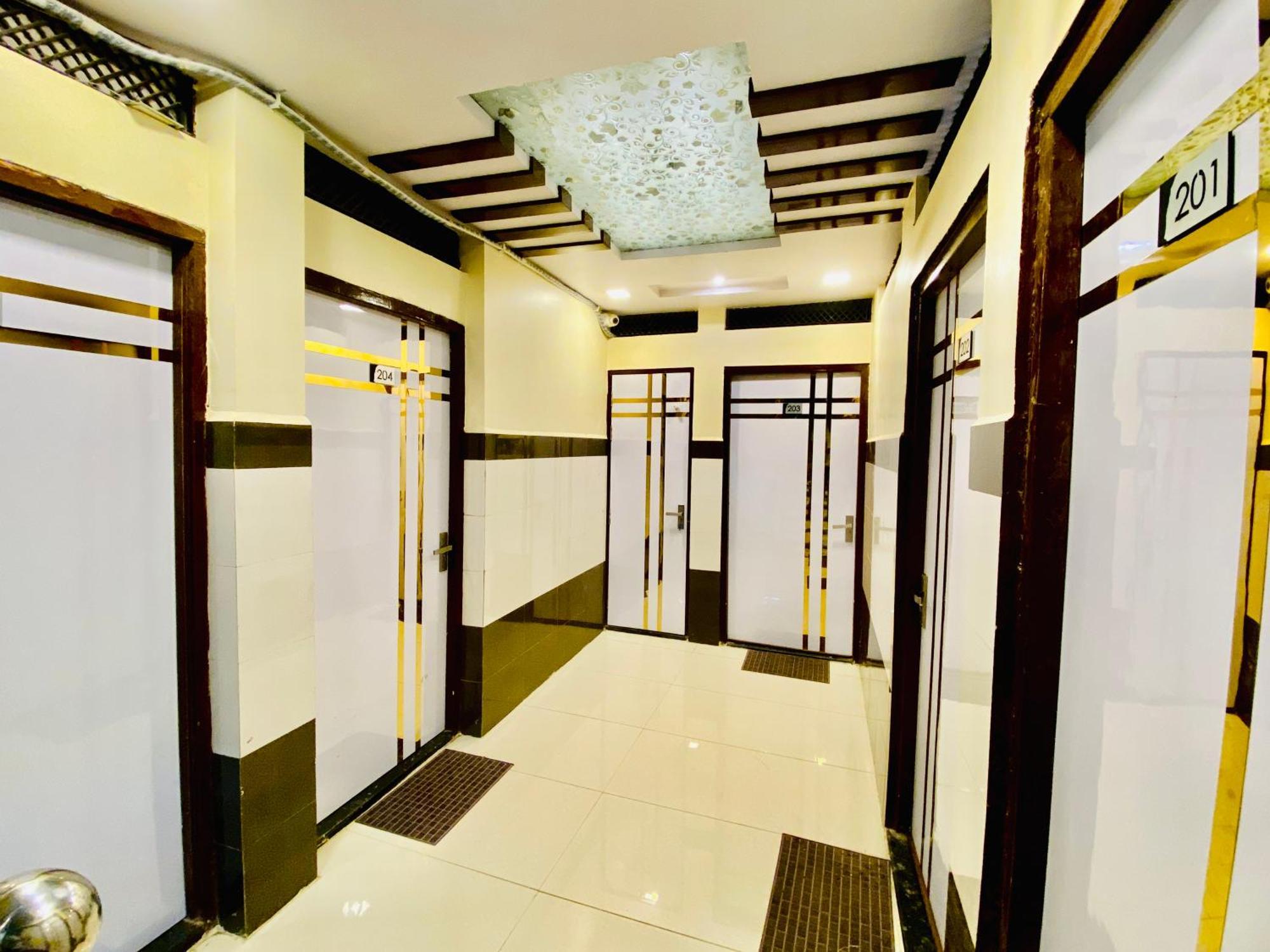 Hotel Mark Ujjain Extérieur photo
