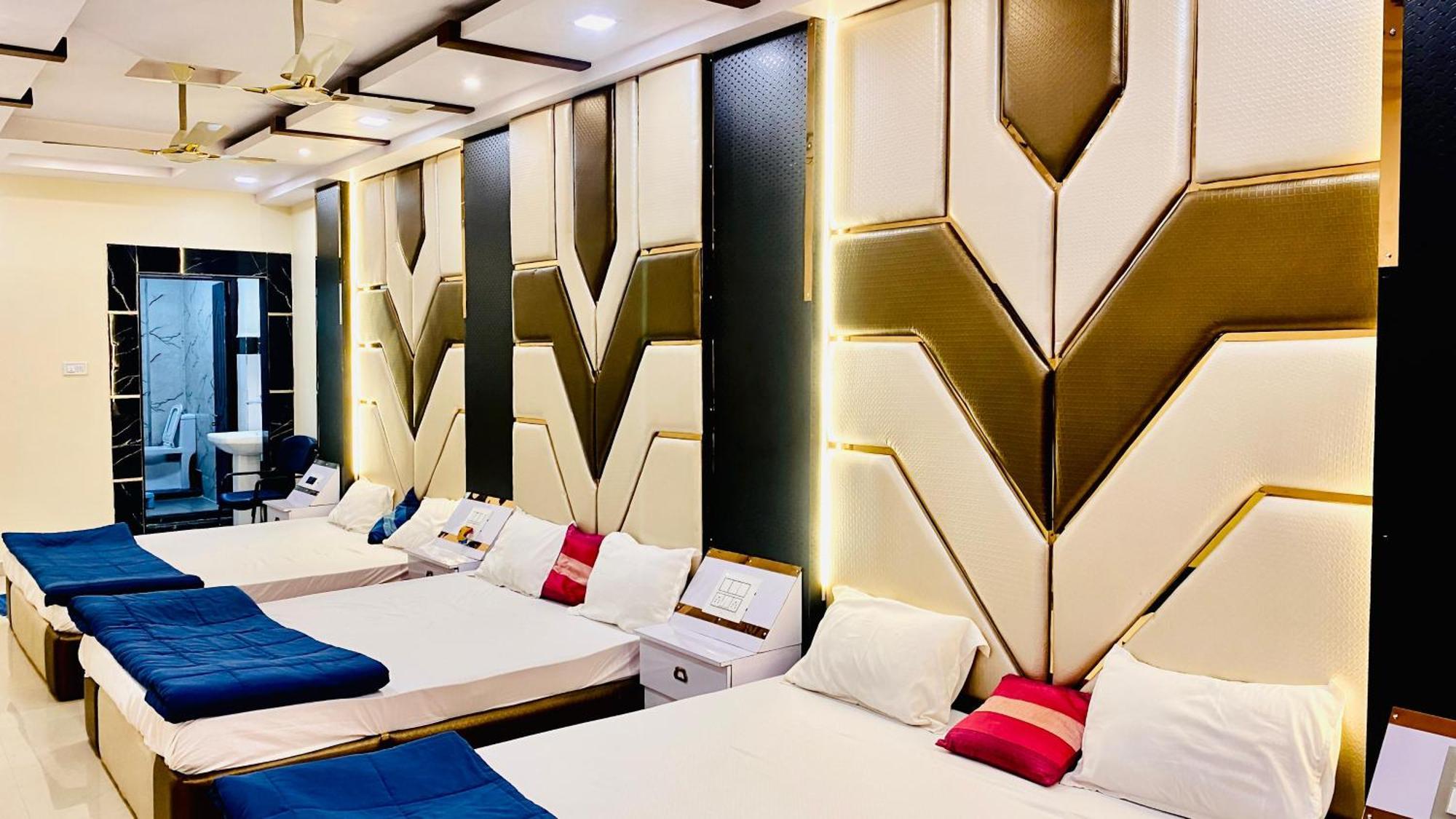 Hotel Mark Ujjain Extérieur photo