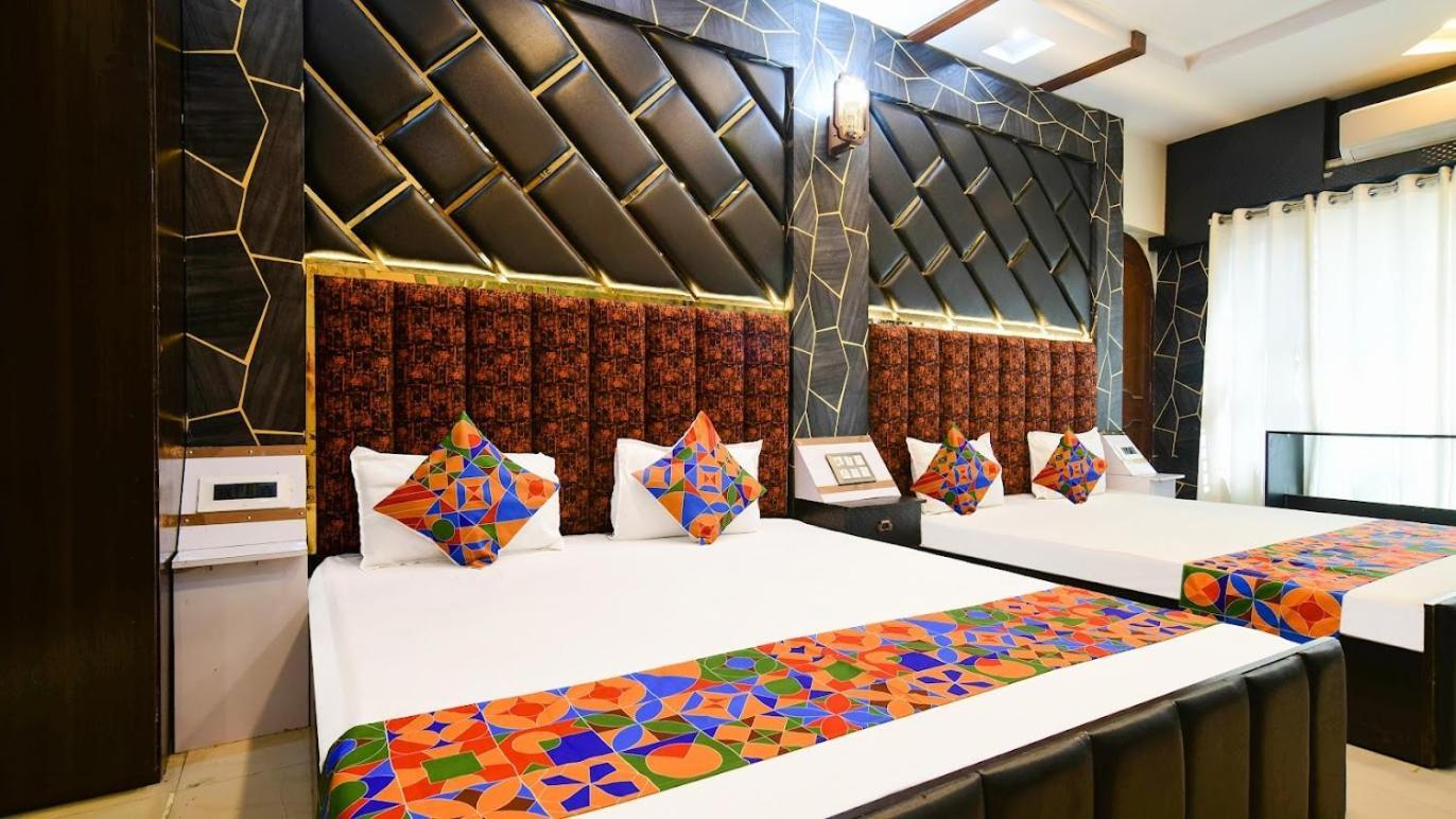 Hotel Mark Ujjain Extérieur photo