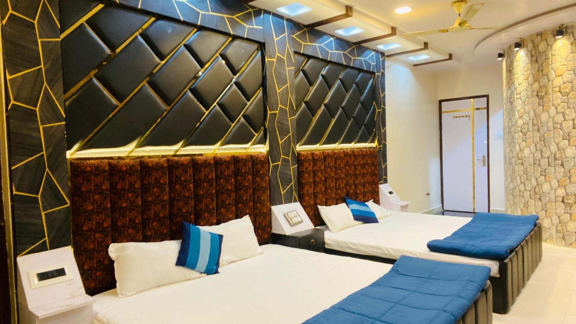 Hotel Mark Ujjain Extérieur photo