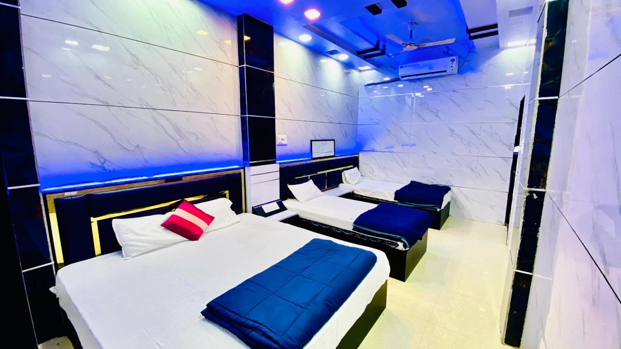 Hotel Mark Ujjain Extérieur photo