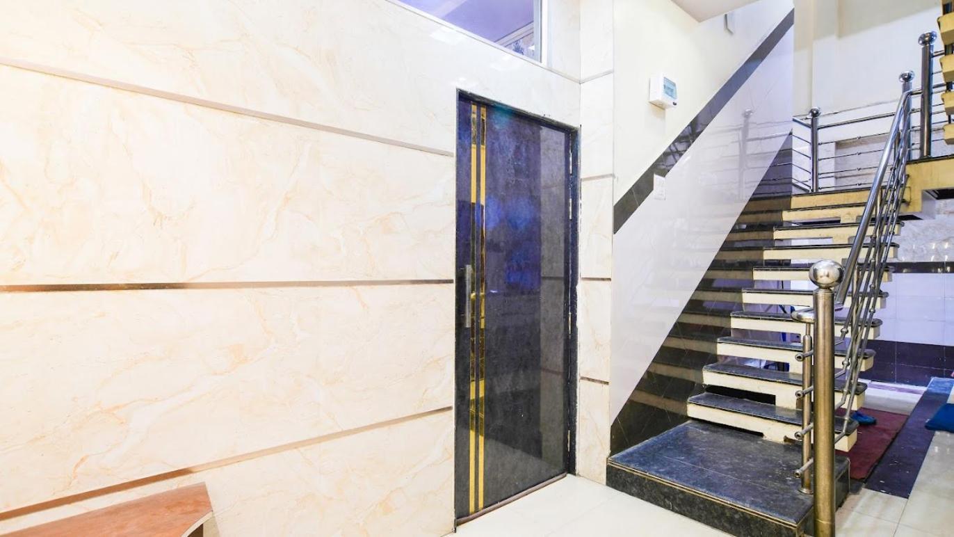 Hotel Mark Ujjain Extérieur photo